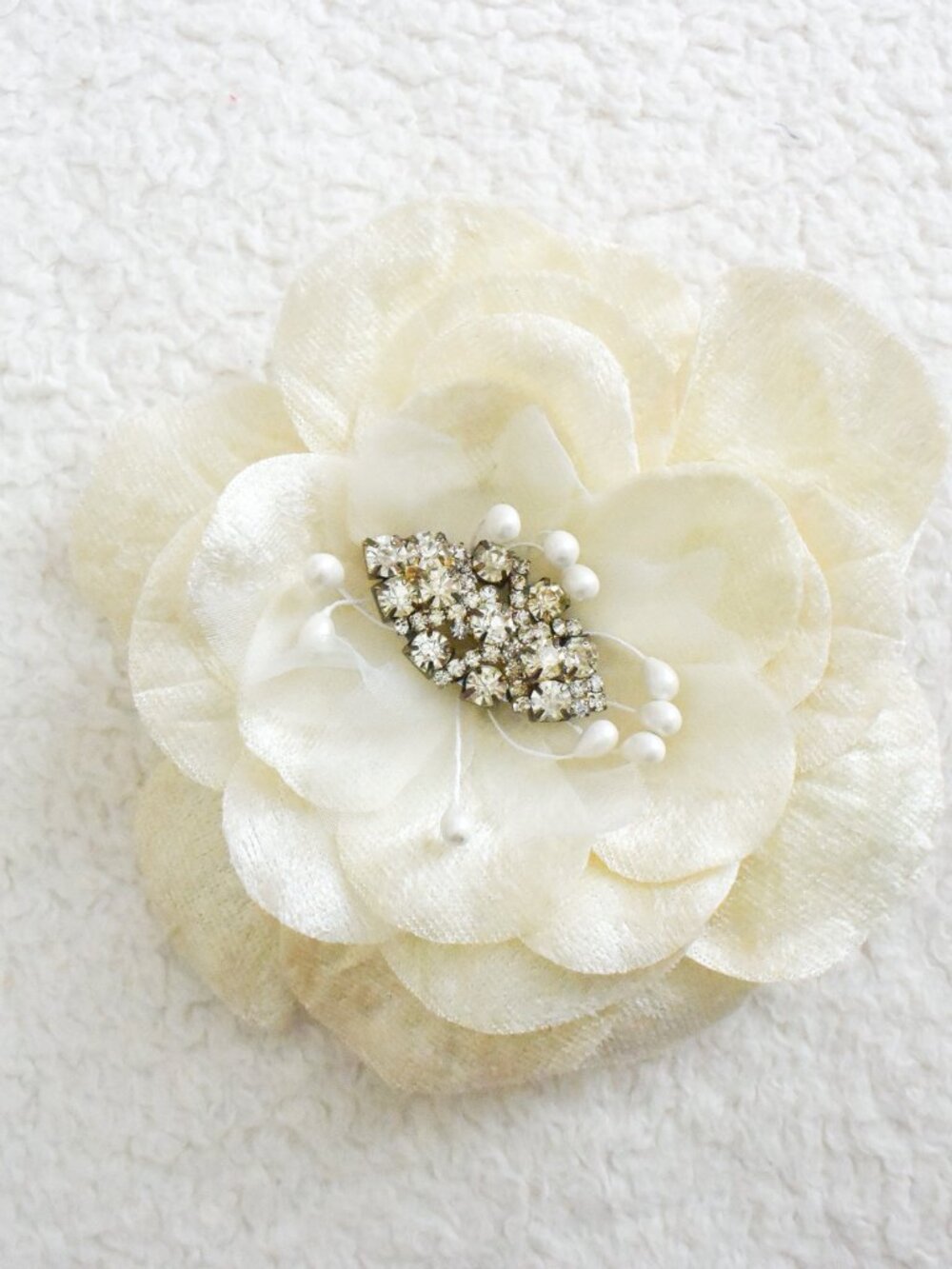 *DOLLCAKE* Boutique Large Rhinestone Flower Brooch & Pin - 5.5"